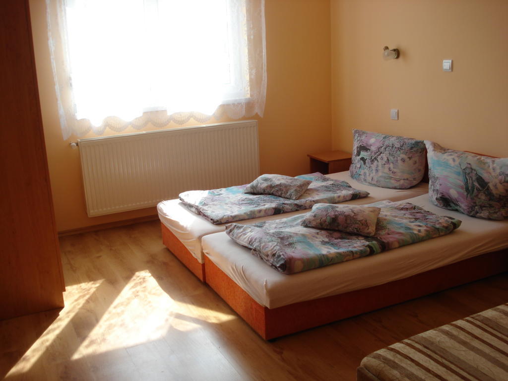 Sunshine Apartment Hajdúszoboszló Chambre photo