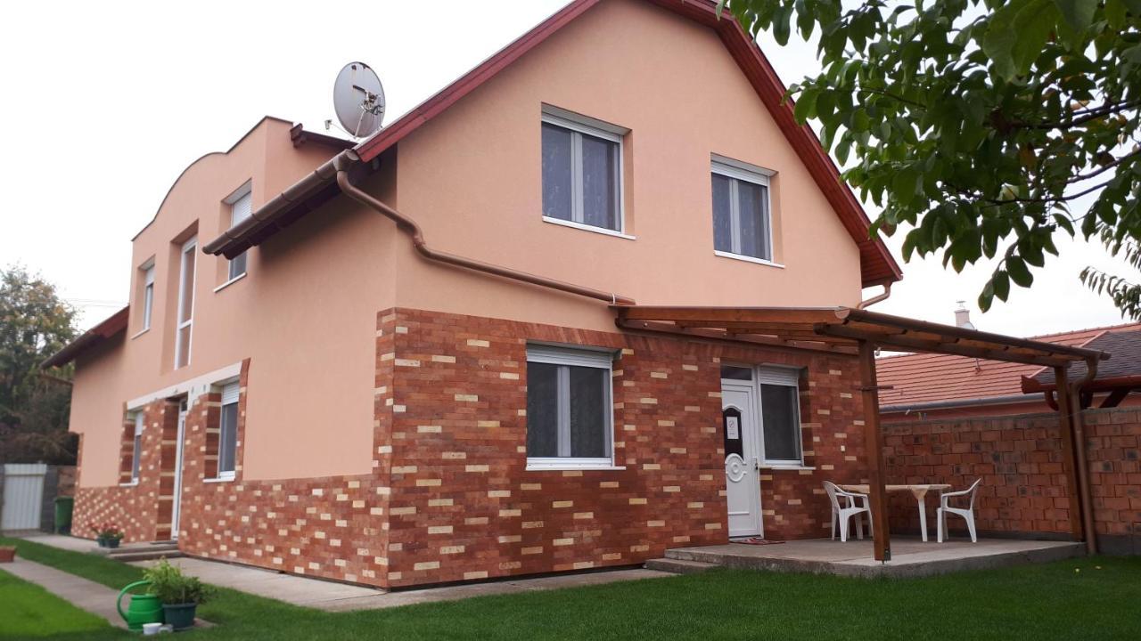 Sunshine Apartment Hajdúszoboszló Extérieur photo